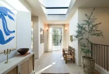 مقاول بناء مناور في ارتداد الخلفي